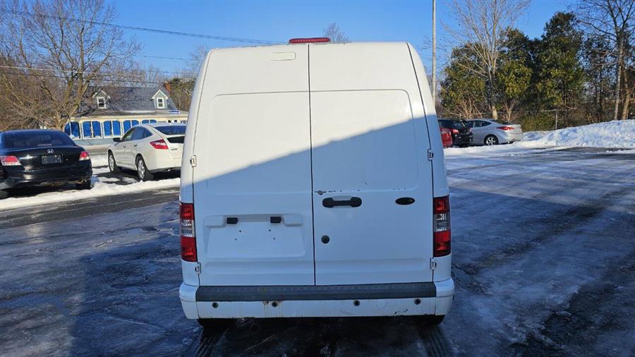 Ford Transit Connect photo 9