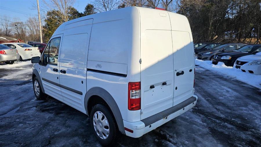 Ford Transit Connect photo 10