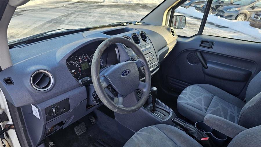 Ford Transit Connect photo 13