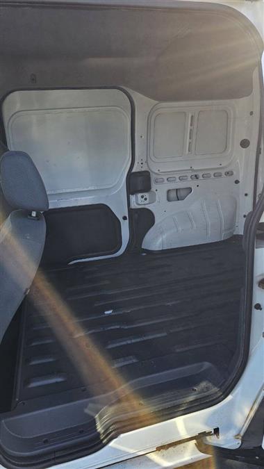 Ford Transit Connect photo 15