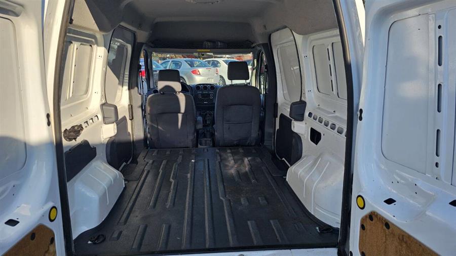 Ford Transit Connect photo 19