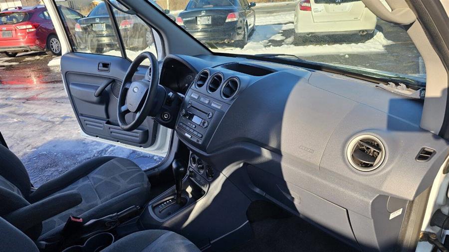 Ford Transit Connect photo 22