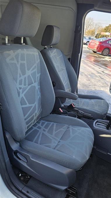 Ford Transit Connect photo 23
