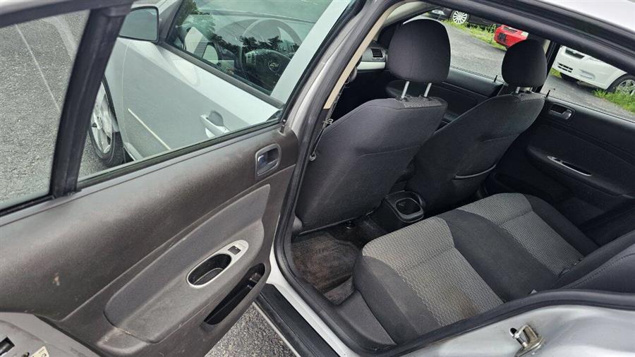 Chevrolet Cobalt photo 16