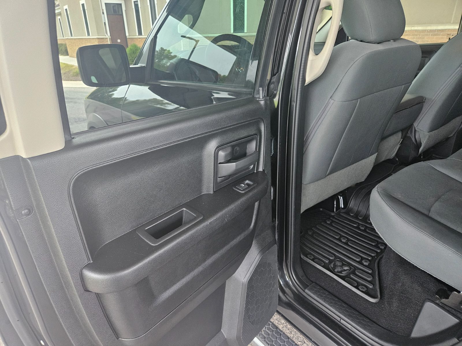 Ram 1500 for sale at Chili Auto Outlet — photo 12