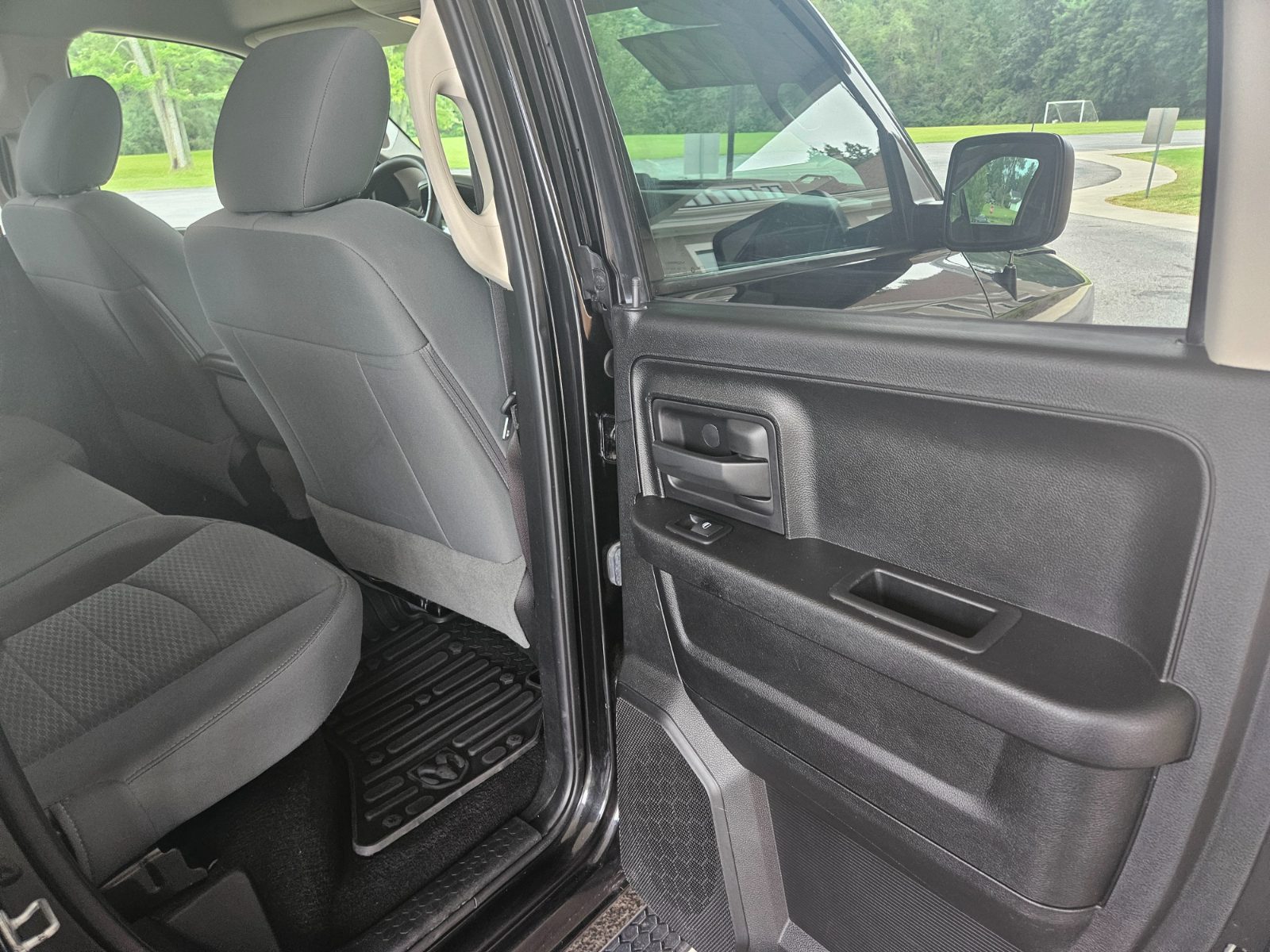 Ram 1500 for sale at Chili Auto Outlet — photo 14