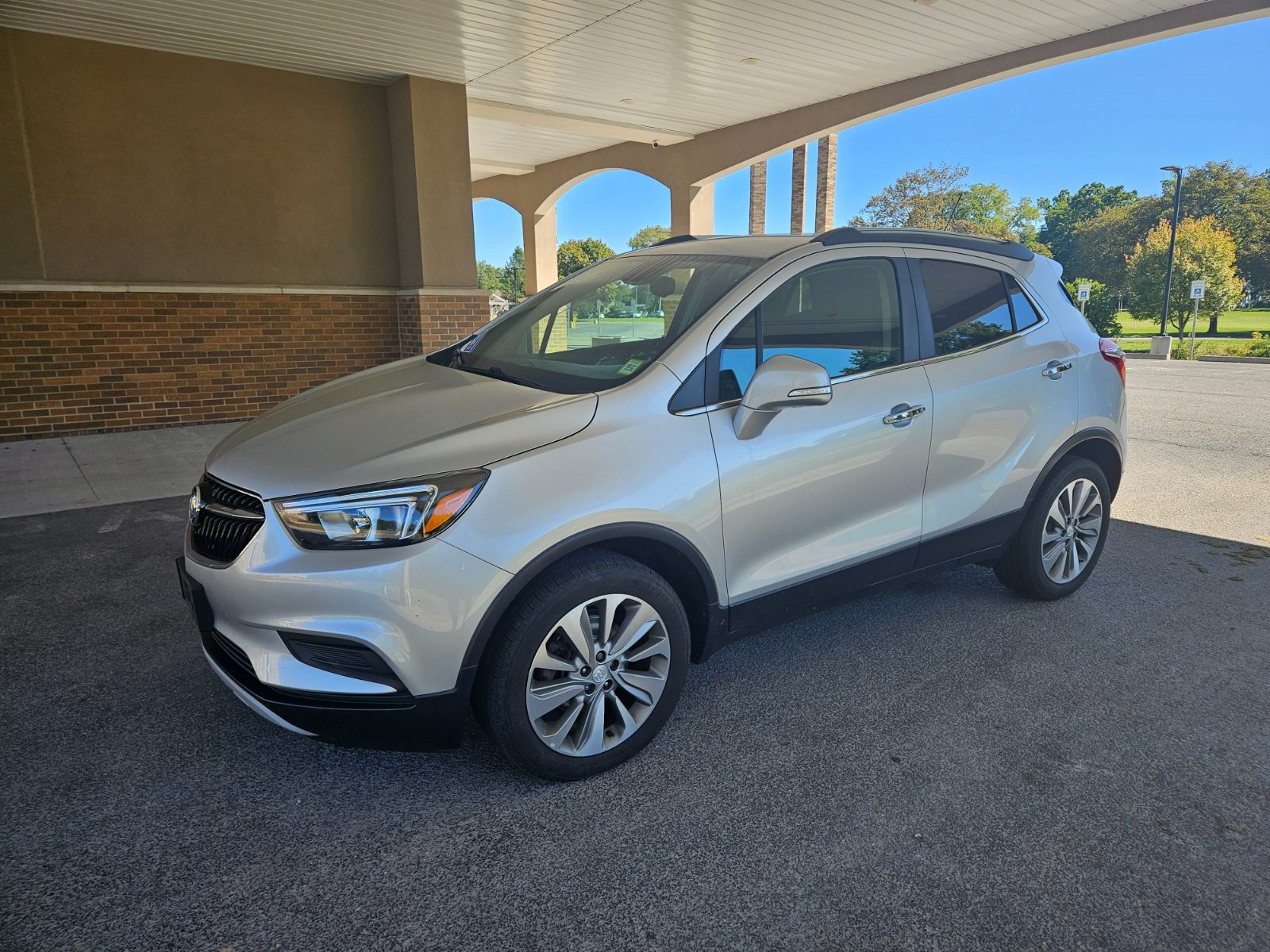 Buick Encore for sale at Chili Auto Outlet — photo 2