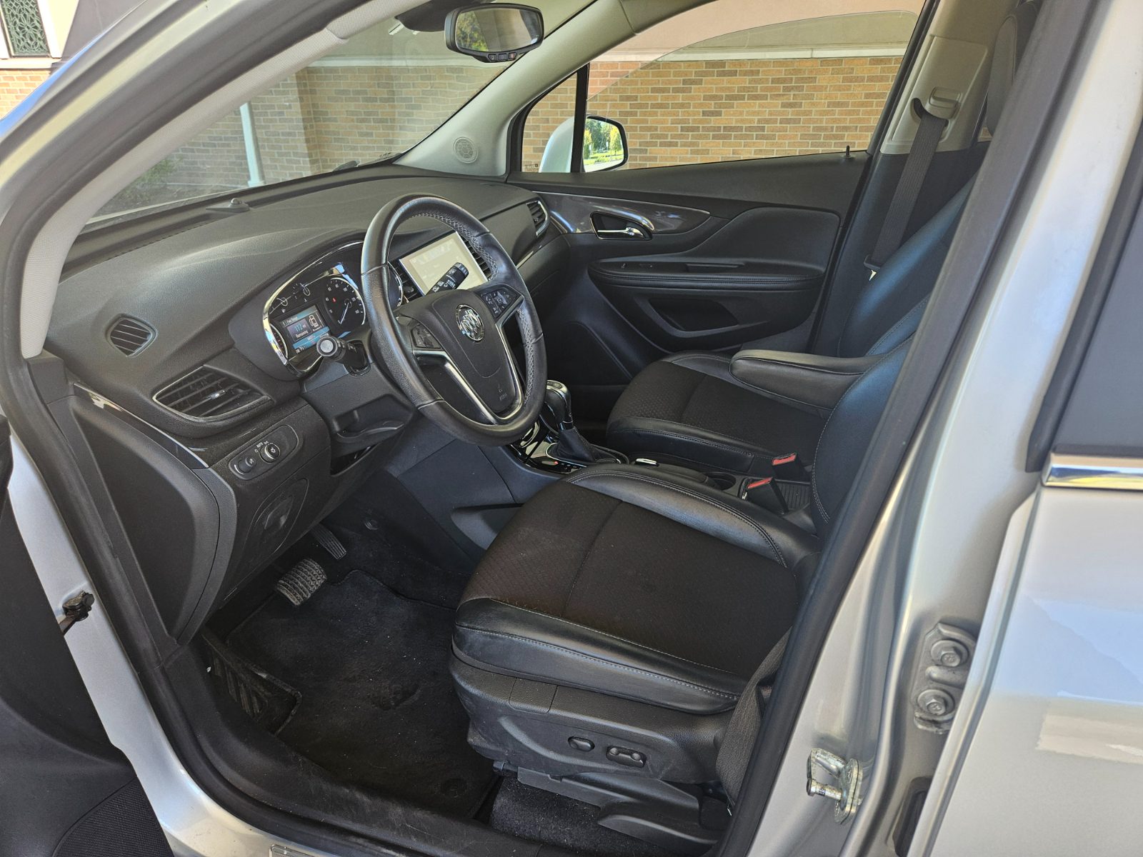 Buick Encore for sale at Chili Auto Outlet — photo 10
