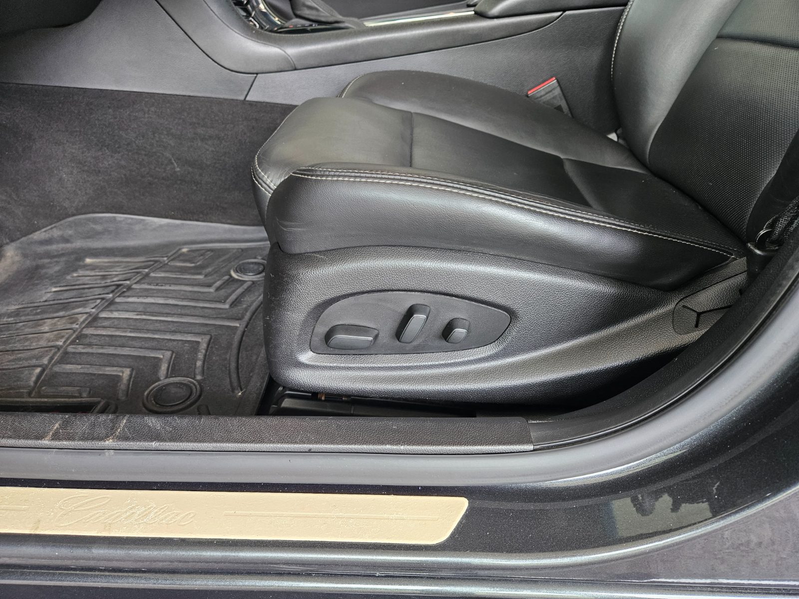 Cadillac Ats photo 11