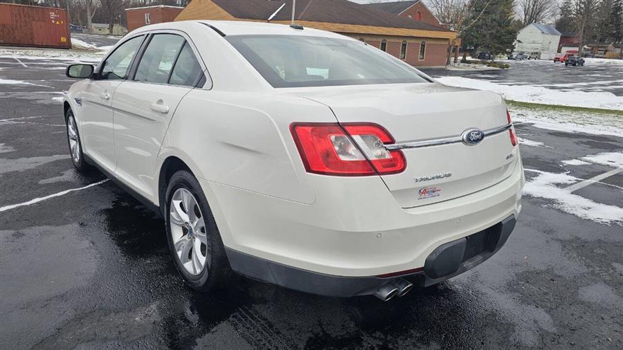 Ford Taurus photo 7