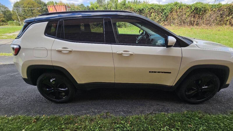 Jeep Compass for sale at Arcia Services — photo 5