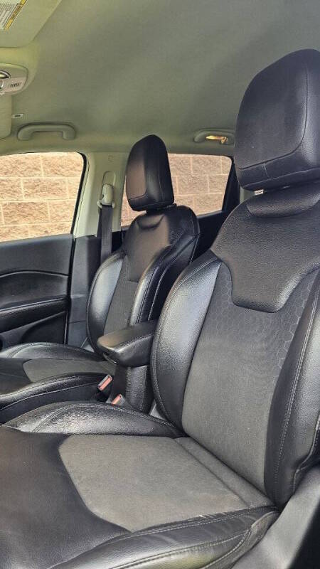 Jeep Compass for sale at Arcia Services — photo 13