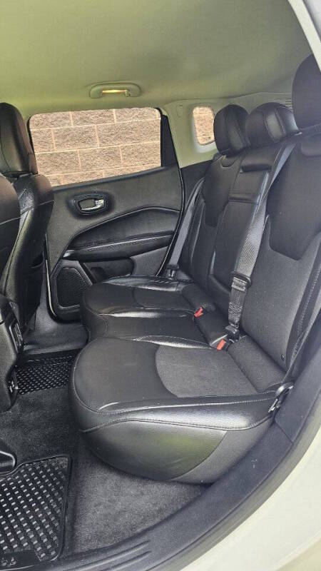 Jeep Compass for sale at Arcia Services — photo 15