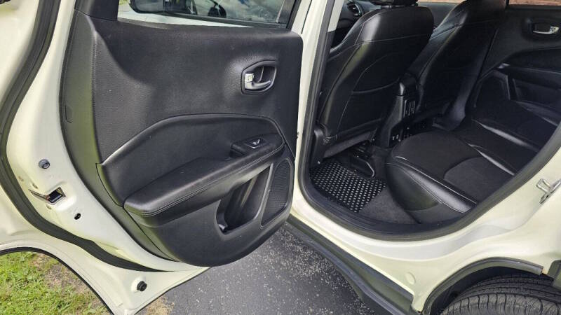 Jeep Compass for sale at Arcia Services — photo 14
