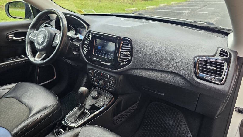 Jeep Compass for sale at Arcia Services — photo 21