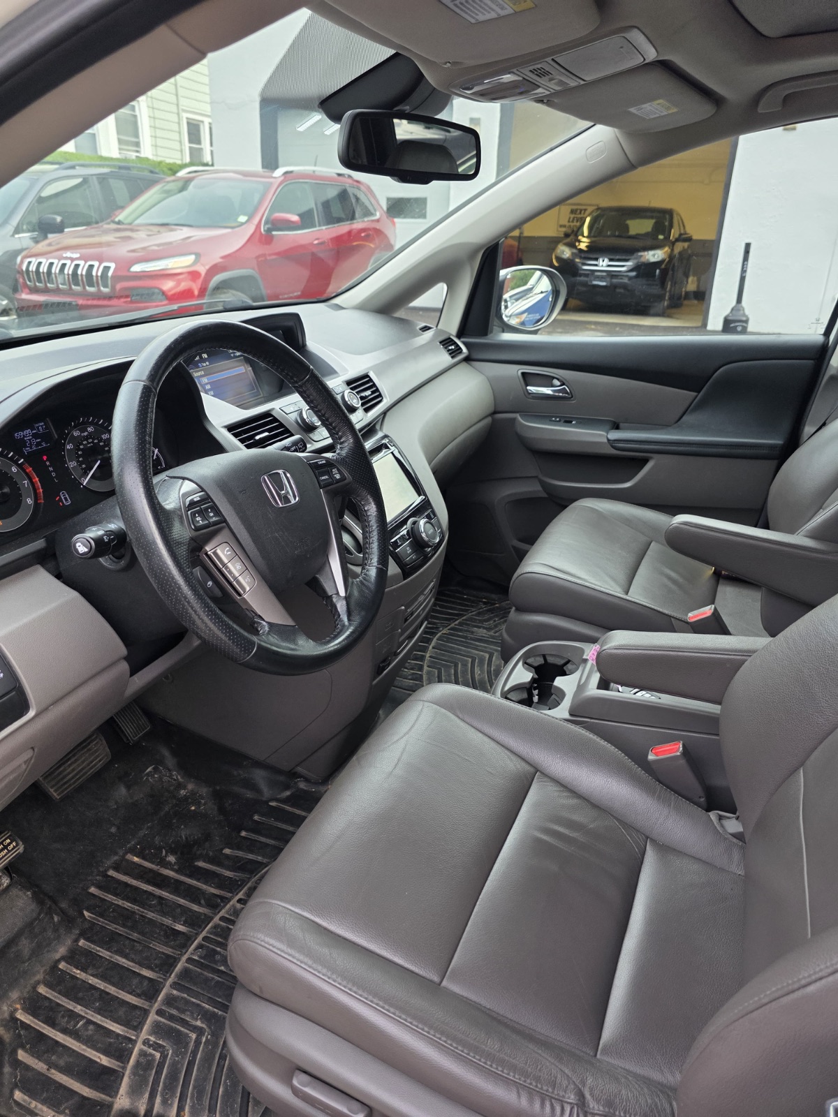 Honda Odyssey photo 8