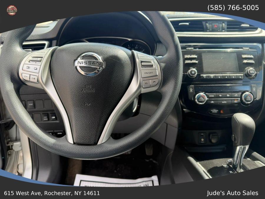 Nissan Rogue photo 10