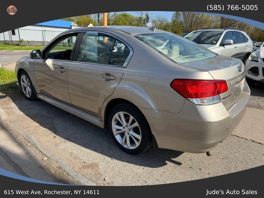 Subaru Legacy photo 6