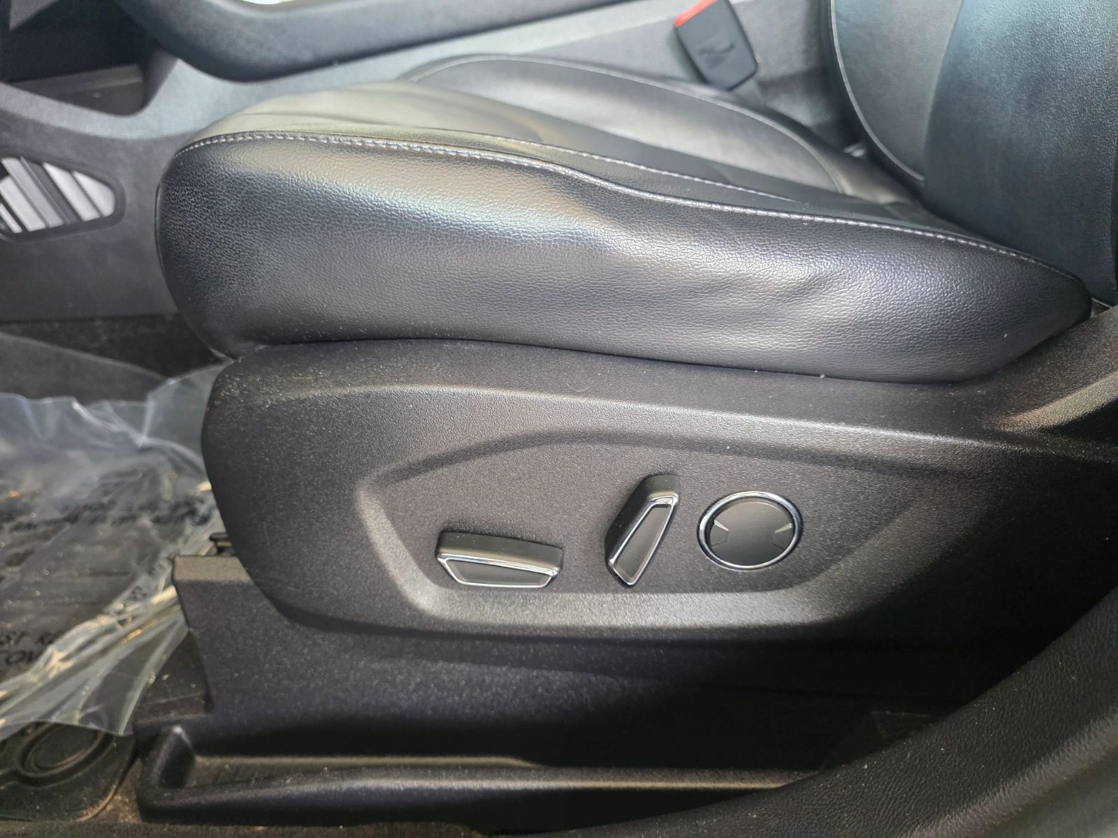 Ford Edge photo 9