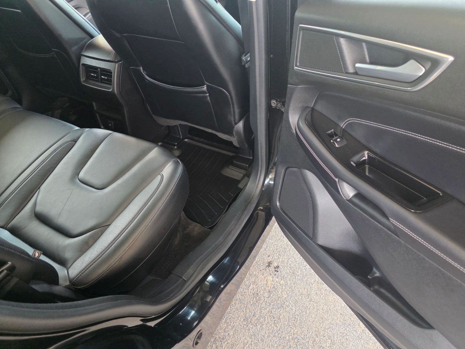 Ford Edge photo 14