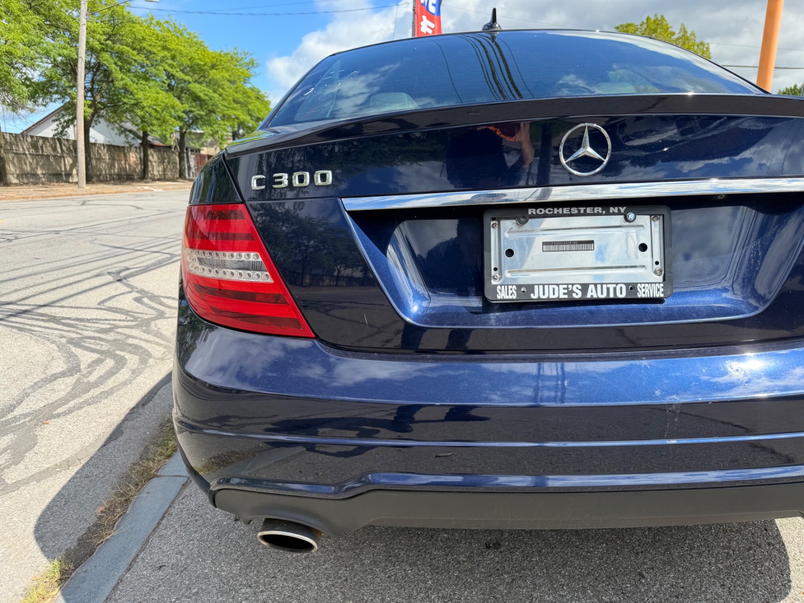 MERCEDES-BENZ C-CLASS for sale at Judes Auto Sales — photo 10