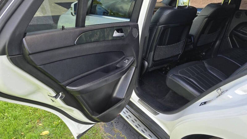 Mercedes-Benz GLE for sale at Arcia Services — photo 15