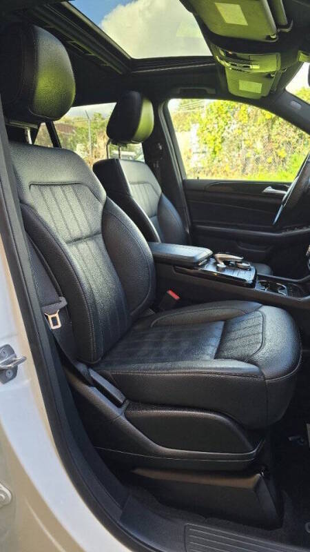 Mercedes-Benz GLE for sale at Arcia Services — photo 21