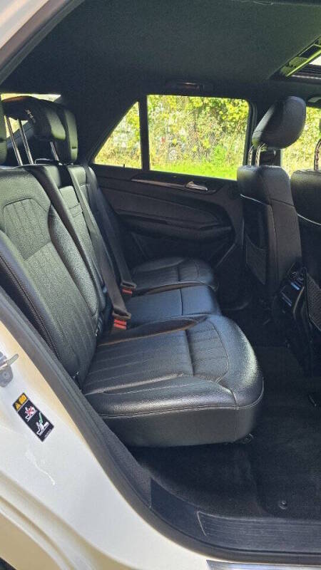 Mercedes-Benz GLE for sale at Arcia Services — photo 19