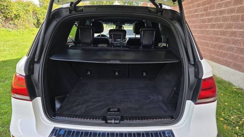 Mercedes-Benz GLE for sale at Arcia Services — photo 17