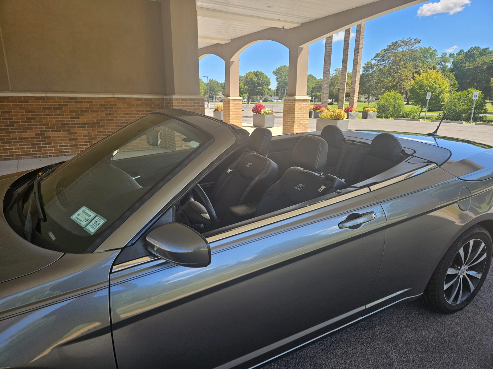 Chrysler 200 for sale at Chili Auto Outlet — photo 10