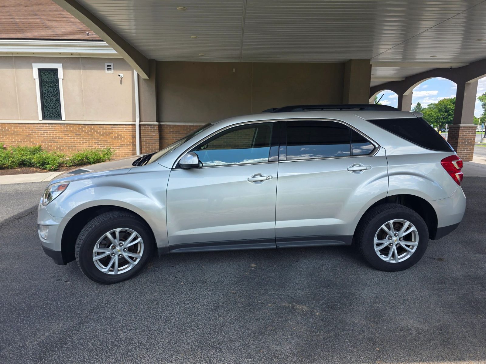Chevrolet Equinox photo 2