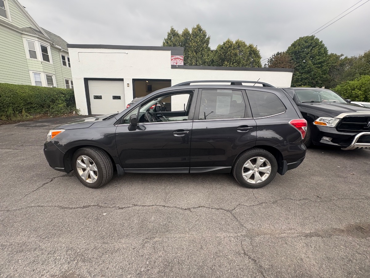 Subaru Forester photo 2