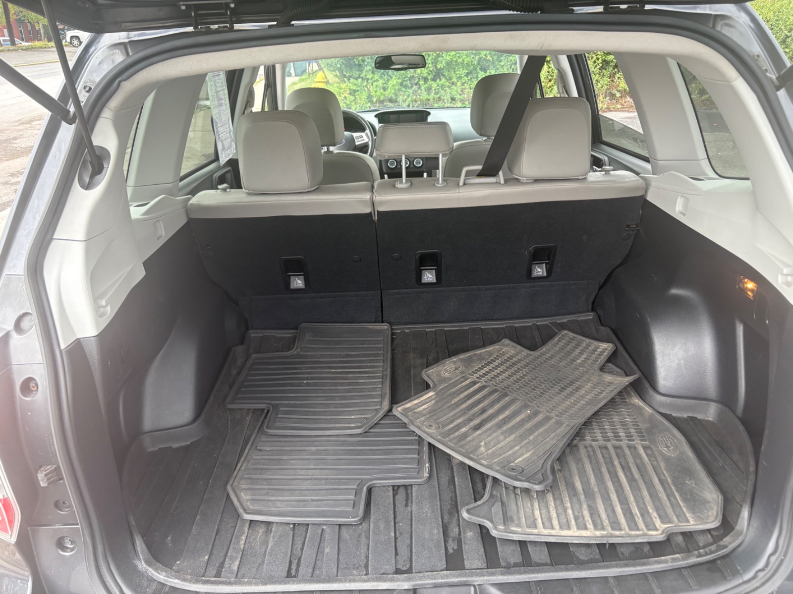 Subaru Forester photo 8