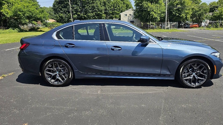 BMW 3 Series photo 4