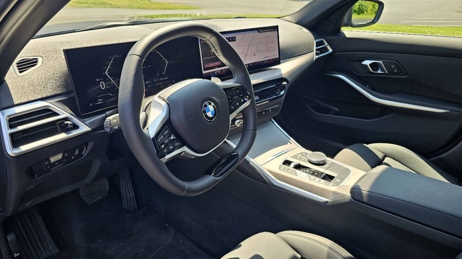 BMW 3 Series photo 18