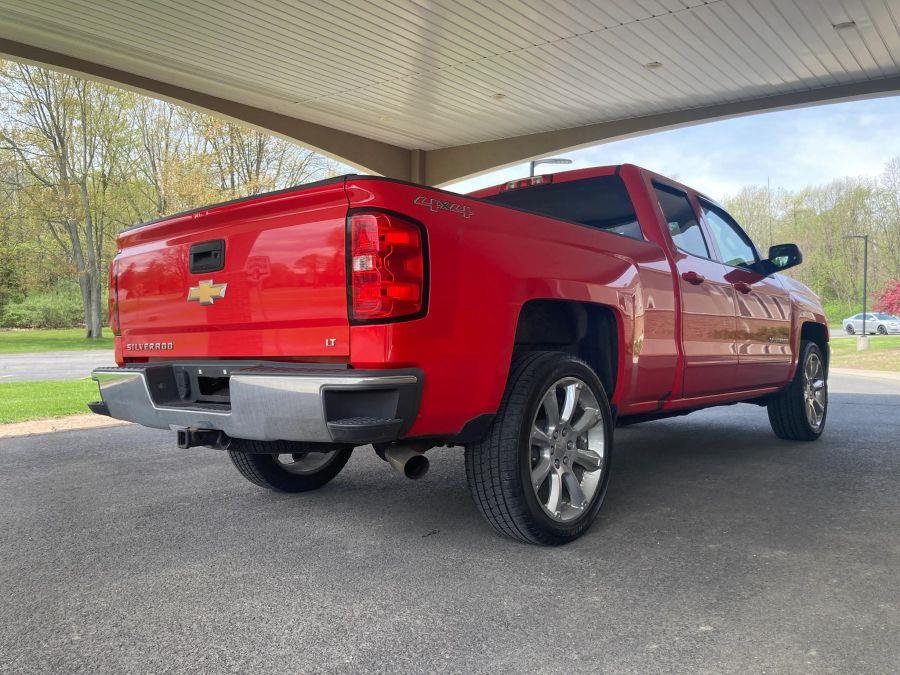 Chevrolet Silverado 1500 Double Cab photo 7