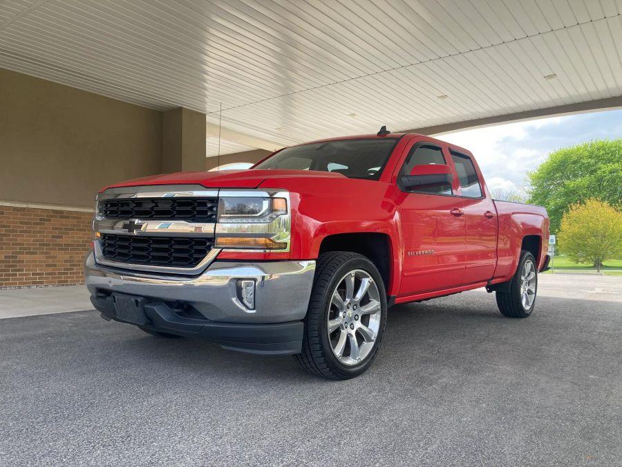 Chevrolet Silverado 1500 Double Cab photo 14