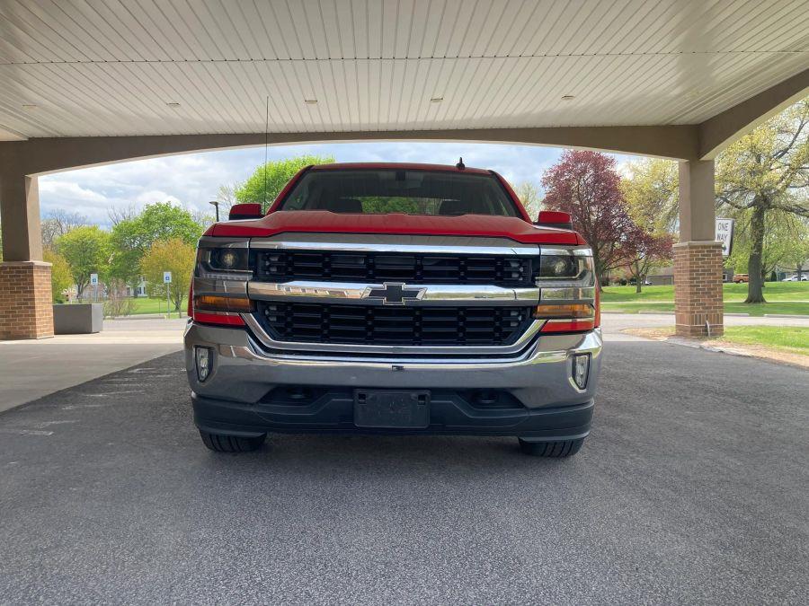Chevrolet Silverado 1500 Double Cab photo 16