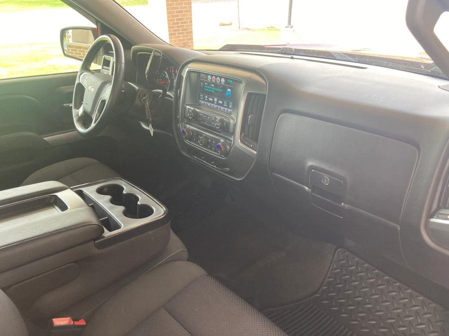 Chevrolet Silverado 1500 Double Cab photo 18