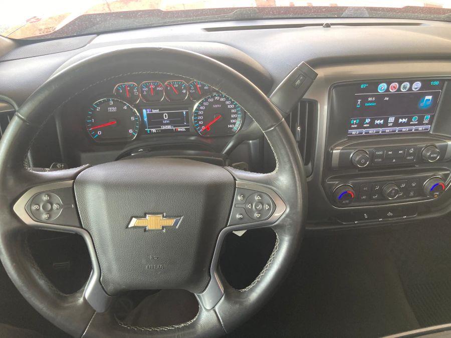 Chevrolet Silverado 1500 Double Cab photo 25