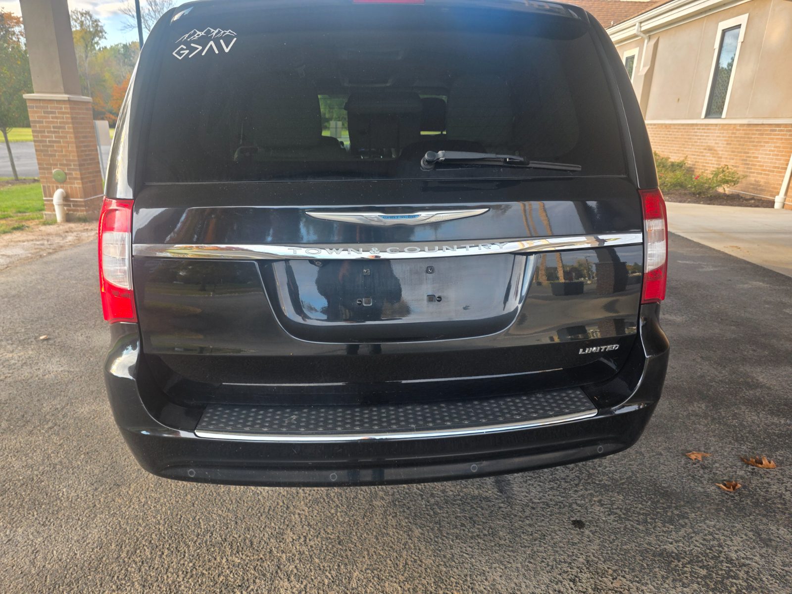Chrysler Town And Country for sale at Chili Auto Outlet — photo 4