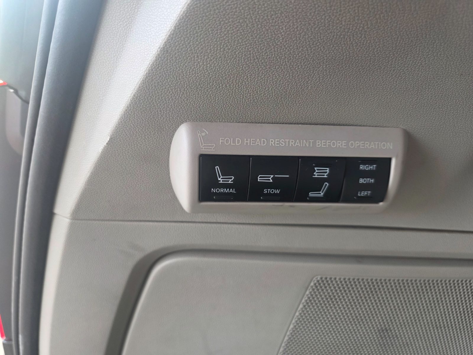 Chrysler Town And Country for sale at Chili Auto Outlet — photo 13