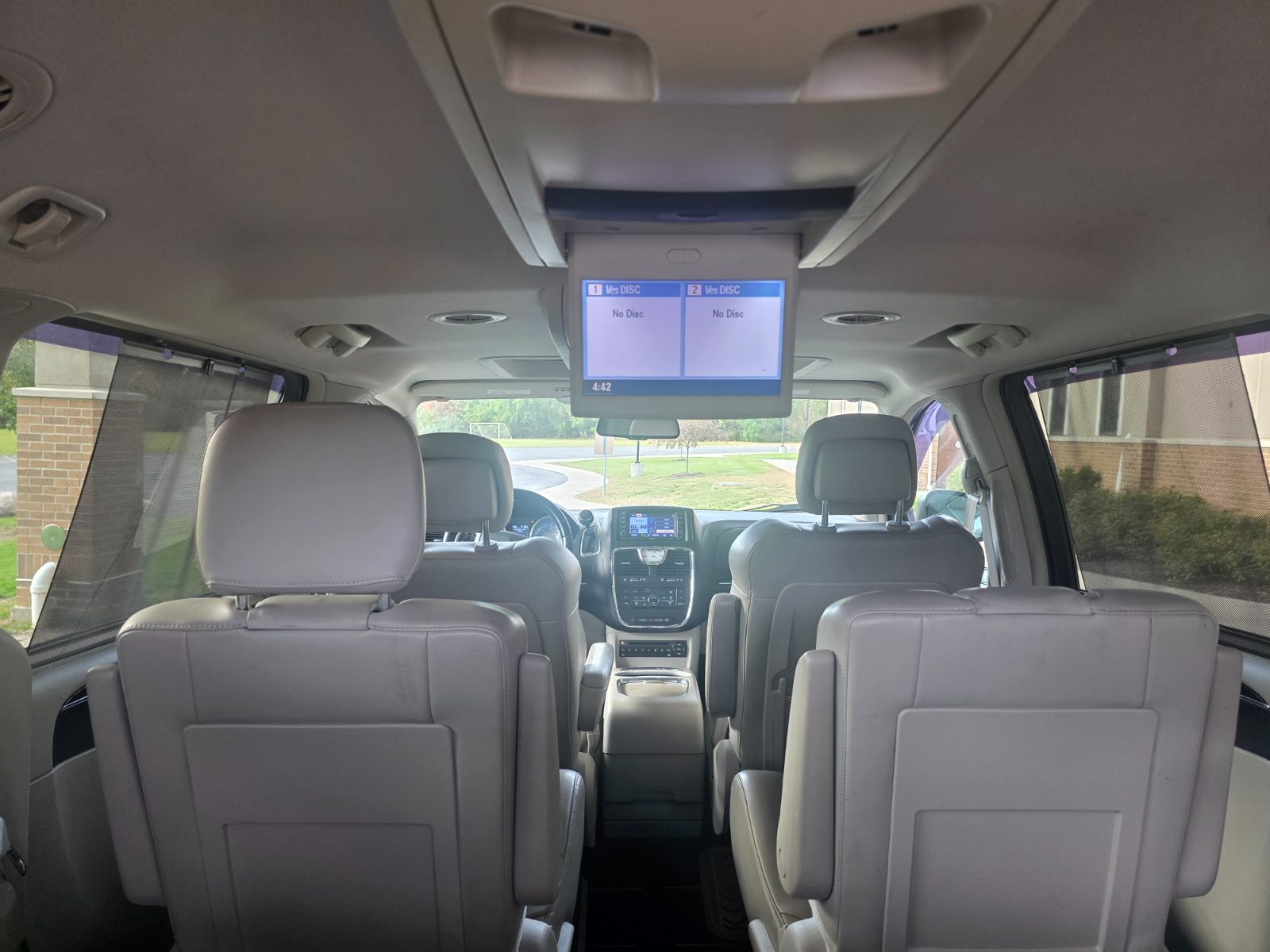 Chrysler Town And Country for sale at Chili Auto Outlet — photo 15