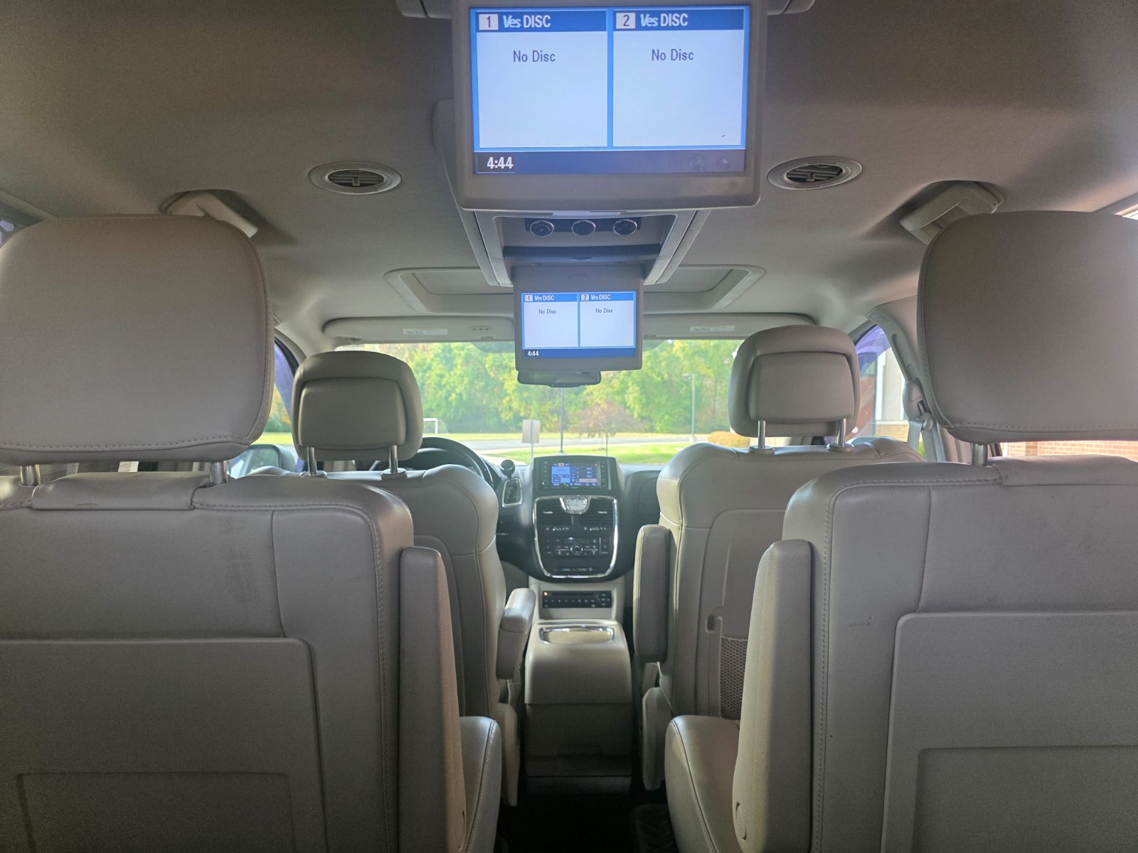 Chrysler Town And Country for sale at Chili Auto Outlet — photo 20