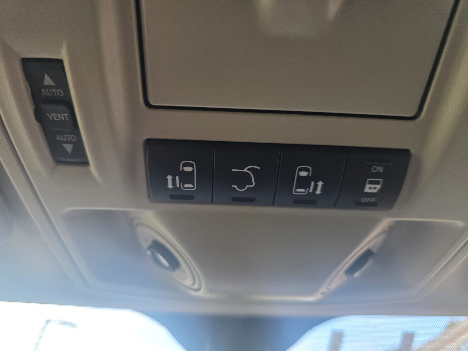 Chrysler Town And Country for sale at Chili Auto Outlet — photo 29
