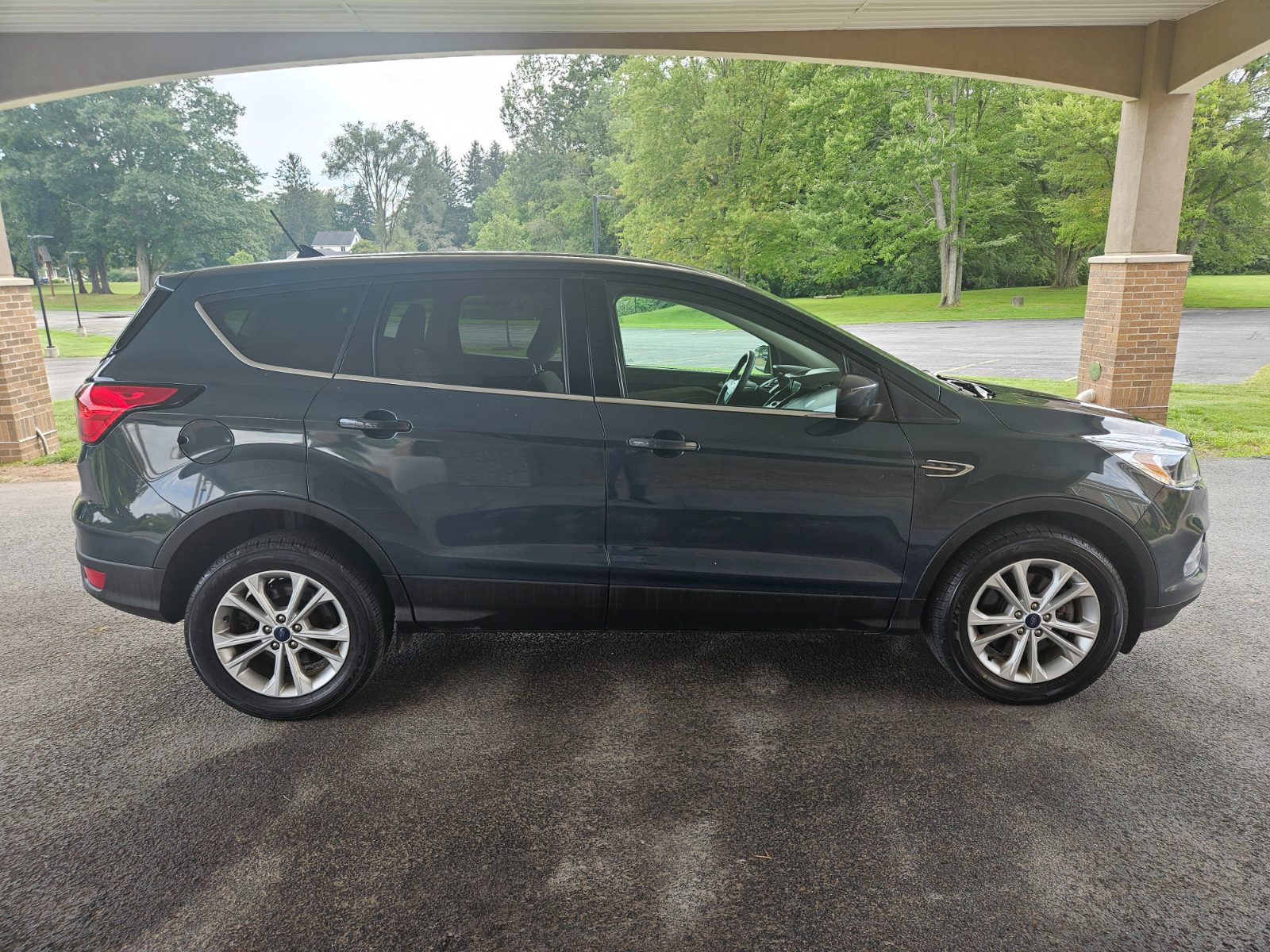 Ford Escape for sale at Chili Auto Outlet — photo 5