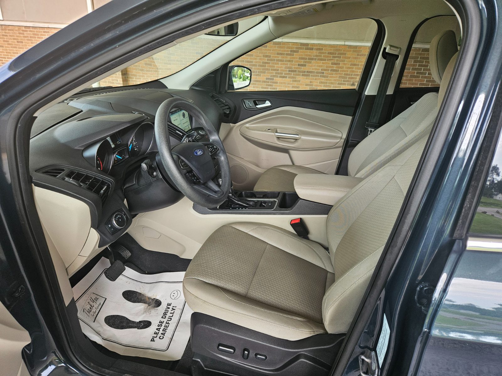 Ford Escape for sale at Chili Auto Outlet — photo 8
