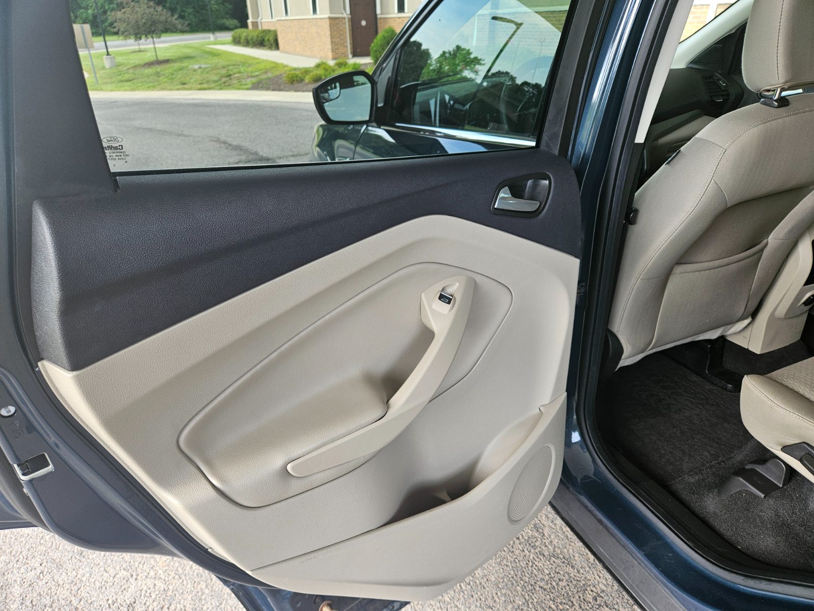 Ford Escape for sale at Chili Auto Outlet — photo 11