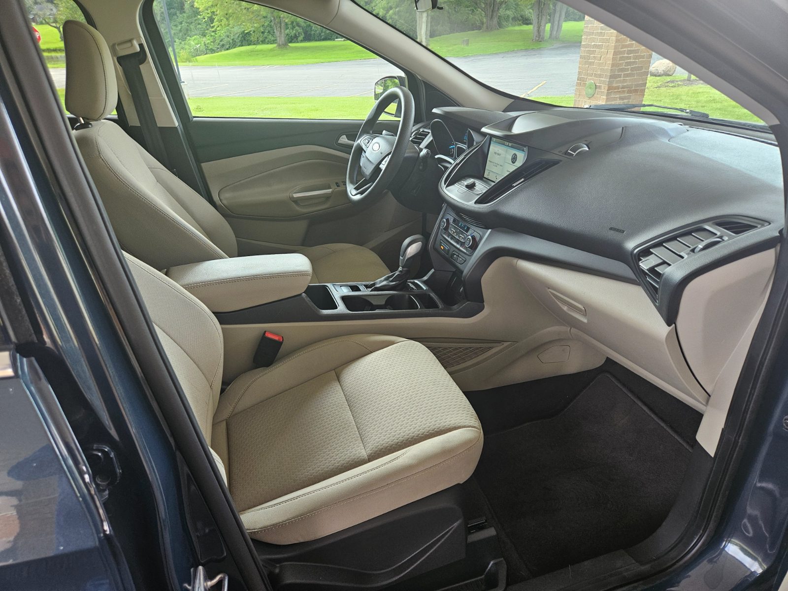 Ford Escape for sale at Chili Auto Outlet — photo 15