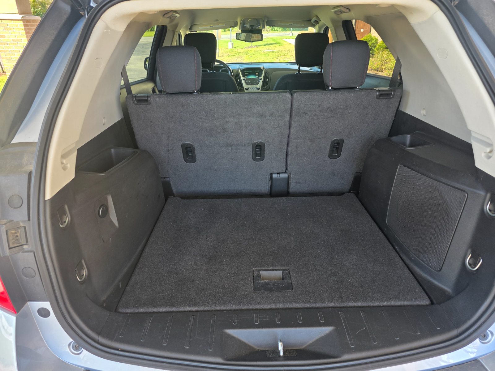 Chevrolet Equinox for sale at Chili Auto Outlet — photo 13